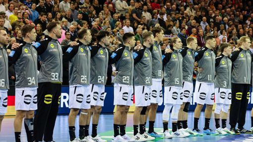 Die deutschen Nationalmannschaft zählt bei der Handball-EM im eigenen Land nicht zu den Topfavoriten, hat aber den Heimvorteil auf seiner Seite. Foto: dpa/Frank Molter
