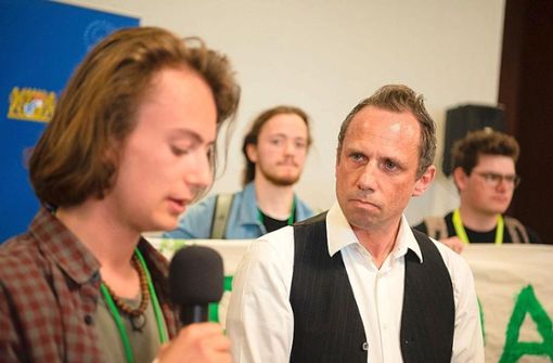 Umweltminister im Schülerprotest: Thorsten Glauber bei der „Jugendklimakonferenz“ in Erlangen Foto: dpa