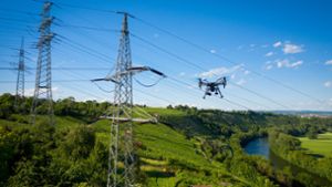 Drohnen statt Helikopter. Die EnBW testet den Einsatz von Künstlicher Intelligenz in der Netzwartung. Foto: Netze BW/Andreas Martin