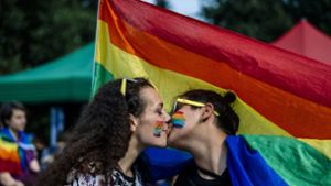 Tausende Schwule und Lesben demonstrieren für ihre Rechte