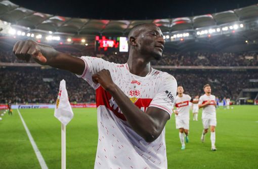 Der Stürmer Serhou Guirassy soll noch möglichst lange für den VfB Stuttgart jubeln. Foto: Baumann/Julia Rahn