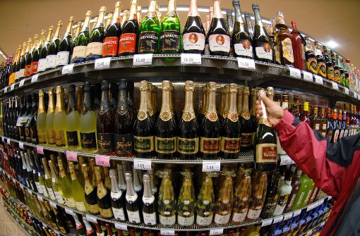 Tankstellen, Kiosken und Supermärkten im Südwesten ist es seit 2010 verboten, nachts Alkohol zu verkaufen. Foto: dpa