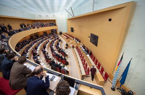 Der bayerische Landtag hat sich am Montag konstituiert. Foto: dpa