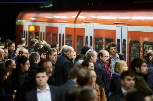 Am Montagmorgen mussten Fahrgäste der Stuttgarter S-Bahnen Verspätungen in Kauf nehmen. Foto: dpa/Symbolbild