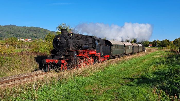 Historische Zugfahrten: Dampflok und E-Lok fahren in der Region Stuttgart