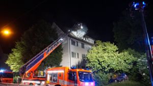Im Stuttgarter Osten brach ein Feuer in einem Mehrfamilienhaus aus. Foto: 7aktuell.de/Andreas Werner
