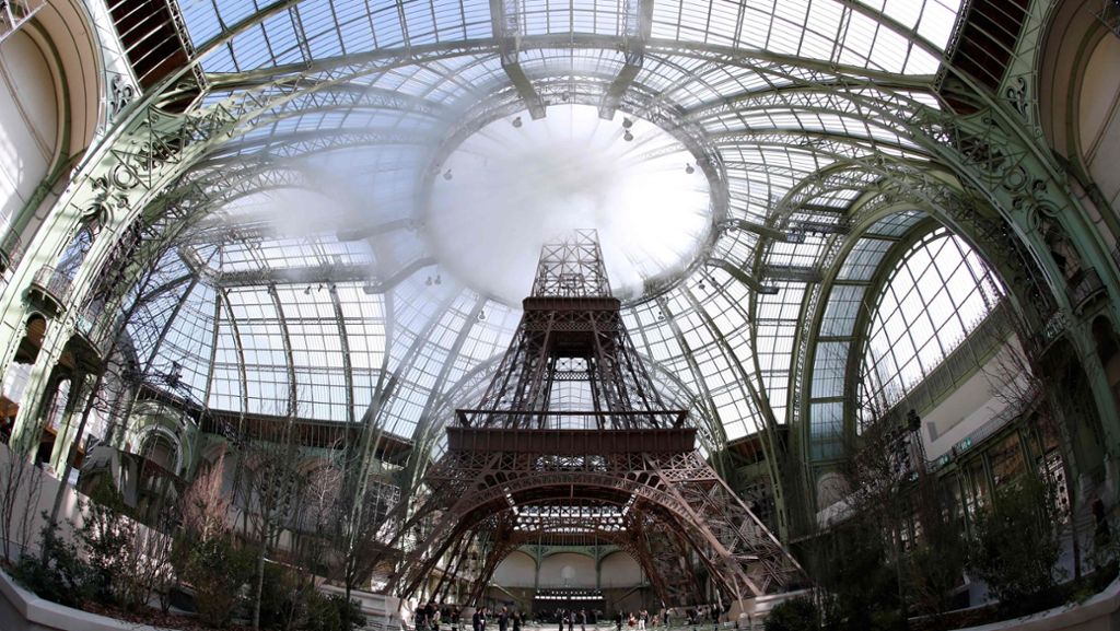 Promi-Auflauf in Paris: Eine Stadt im Chanel-Fieber