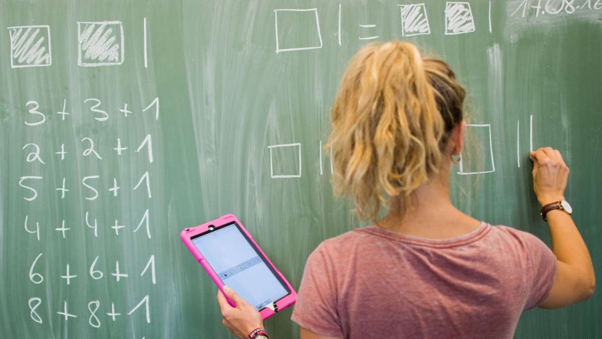 Schulen in Baden-Württemberg: Digitaler Arbeitsplatz für Lehrkräfte  ab 2024