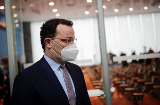 Der Gesundheitsminister rechnet nach eigener Aussage damit, dass es in Deutschland mittelfristig eine Debatte über Impfbereitschaft geben wird. Foto: AFP/HANNIBAL HANSCHKE