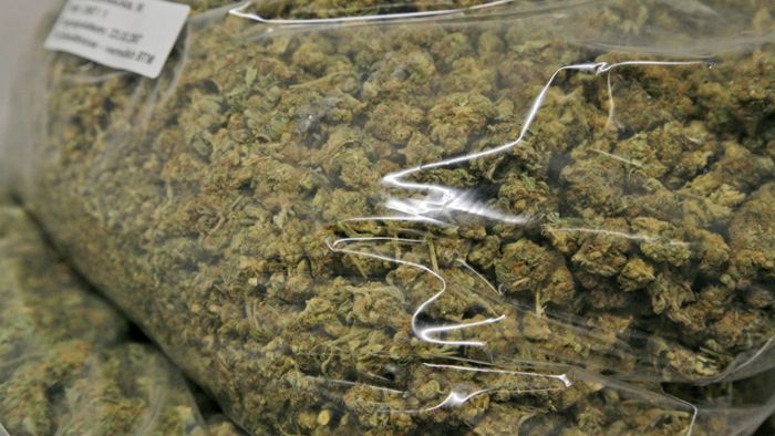 Polizei entdeckt Kofferraum voller Drogen