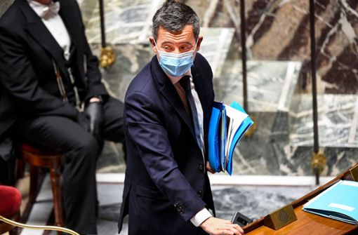 Frankreichs Innenminister Darmanin hält das neue Sicherheitsgesetz für eine gute Sache zum Schutz der Polizisten. Die Kritiker sind weniger überzeugt und befürchten etwa die Einschränkung der Pressefreiheit. Foto: AFP/BERTRAND GUAY