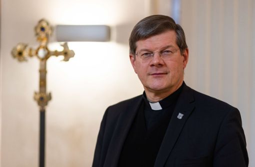Der Freiburger Erzbischof Stephan Burger reagiert auf den Missbrauchsbericht. Foto: dpa/Philipp von Ditfurth