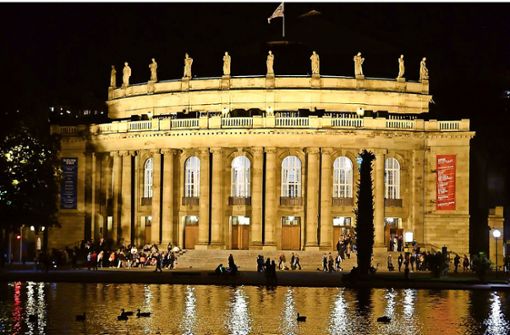 Der Glanz trügt: Stuttgarts Opernhaus muss umfassend  saniert werden Foto: dpa