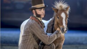 Paco Martos mit seinem Pony in der neuen Apassionata-Show Foto: Mario Bartkowiak