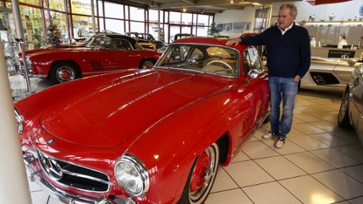Klaus Kienle mit einem Mercedes Foto: Granville