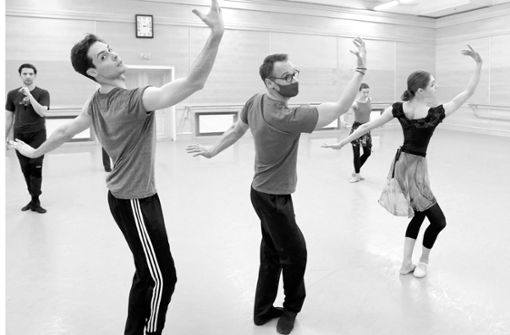 Christian Spuck erarbeitet mit Tänzern des Bolschoi-Balletts in Moskau sein neues Stück „Orlando“. Foto: Damir Yusupov