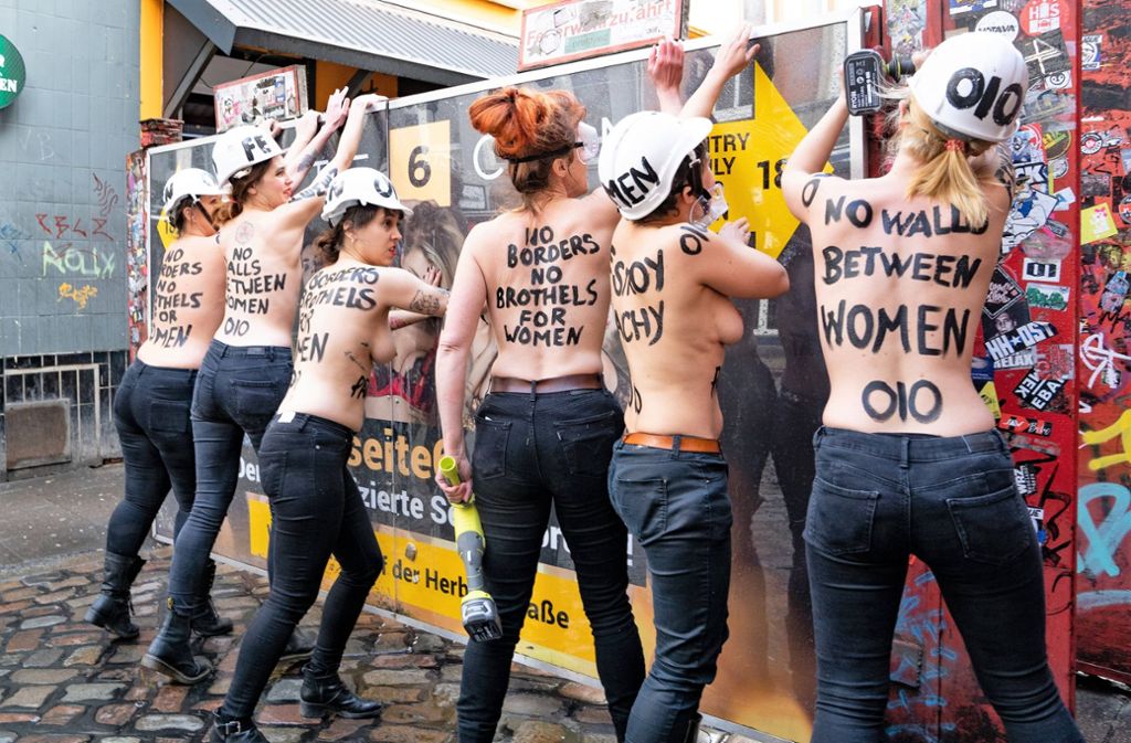 Die Aktivistinnen wollen mit ihrer Aktion ein Zeichen setzen. Foto: www.imago-images.de