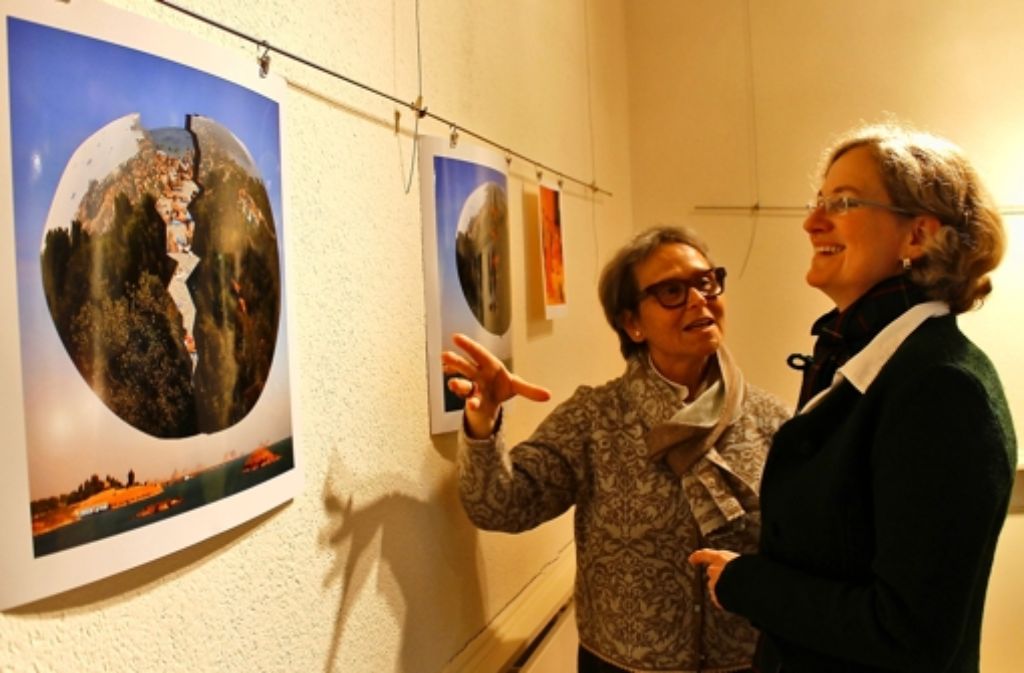 Hommage an Susann Maier: Madeleine Linden (links) und Kirsten Büscher haben die Retrospektive zusammengestellt Foto:  