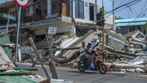 Insel Lombok wird wieder durch starkes Erdbeben erschüttert