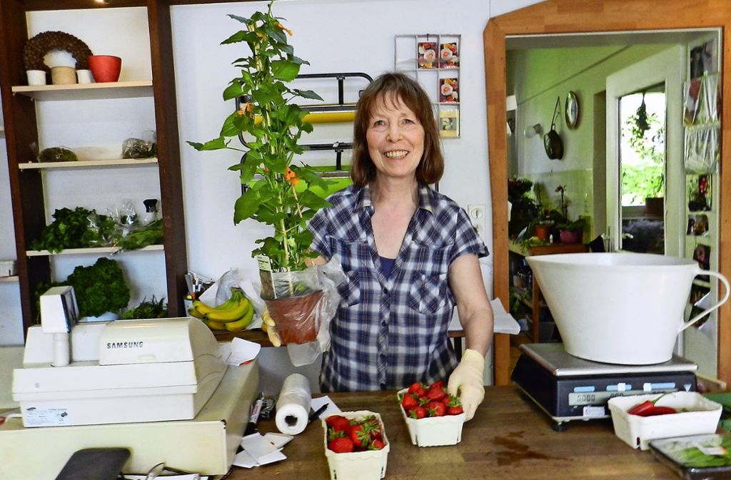 Erdbeeren, Salat oder Blumen – bei Ingrid Strähle kann bald nicht mehr eingekauft werden. Foto: Archiv Sabine Schwieder