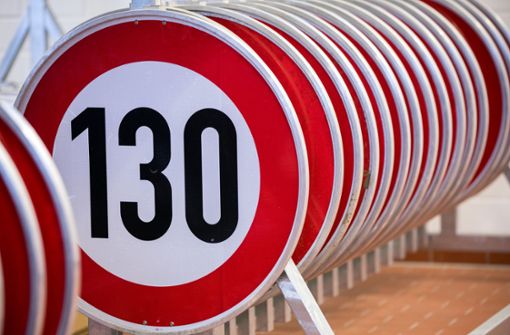 Maximal Tempo 130 auf Autobahnen? Immerhin 54 Prozent der Befragten befürworten ein Tempolimit. Foto: dpa/Jens Büttner