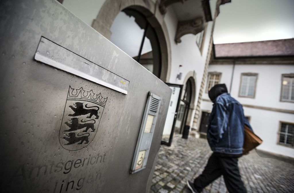 Einen 36-Jähriger ist vom Amtsgericht Esslingen wegen Volksverhetzung zu einer Geldstrafe verurteilt worden. (Symbolbild) Foto: Horst Rudel/Archiv