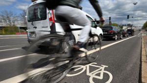 Der ADFC überprüft mit dem „Fahrradklima-Test“ anhand mehrerer Kriterien alle zwei Jahre die Zufriedenheit der Radfahrerinnen und Radfahrer. Foto: dpa/Martin Schutt