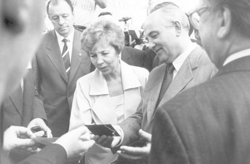 Raissa und Michail Gorbatschow beim Staatsbesuch 1989 in Stuttgart. Foto: Kraufmann