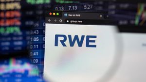 Logo der RWE AG. Foto: Dennis Diatel / shutterstock.com