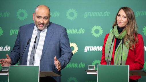 Der Grünen-Vorsitzende Omid Nouripour und die politische Geschäftsführerin Emily Büning kündigten ein volles Programm an. Foto: Hannes P. Albert/dpa/Hannes P. Albert
