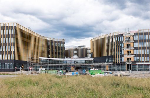 Die Gebäude des neuen IBM-Firmensitzes in Ehningen sind fast fertig. Foto: Stefanie Schlecht