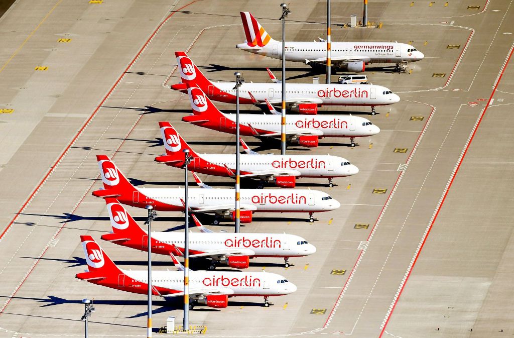 Die Bundesregierung sagt, dass ohne Staatshilfen die Flugzeuge von Air Berlin am Boden bleiben müssen – mit unabsehbaren Folgen für Urlauber. Foto: dpa