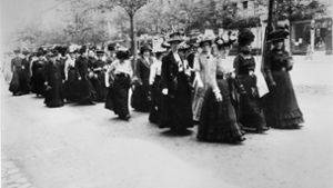 Am 12. Mai 1912 demonstrieren Frauen in Berlin für das Frauenwahlrecht. Foto: epd