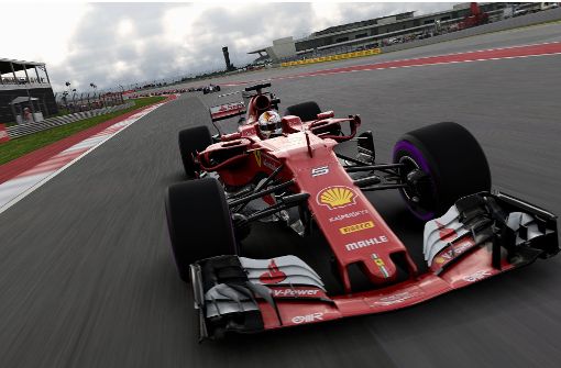 In Vettels Ferrari oder doch lieber wie Lewis Hamilton im Mercedes fahren? Der Spieler hat freie Wahl zwischen den Rennställen. Foto: Koch Media