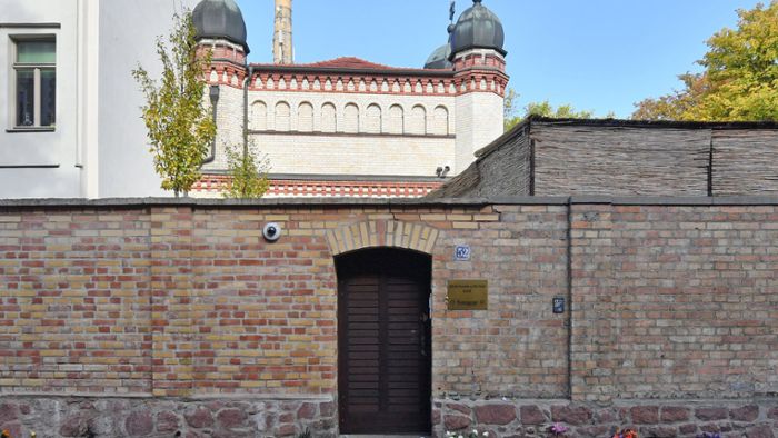 Synagogentür aus Halle wird zu Mahnmal