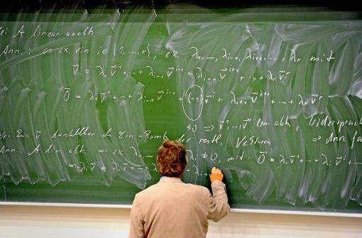 Mathe als Studienfach: Alles nur Bahnhof, oder was? Foto: dpa/Jens Kalaene
