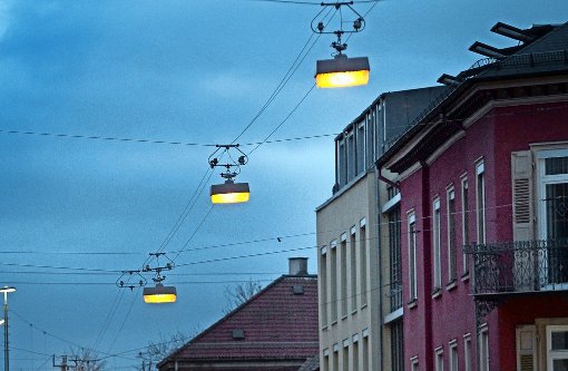 Es werde Licht: Bei der Frage, wer wie viel für die Straßenbeleuchtungsnetze zahlen muss, gibt es Klärungsbedarf. Foto: factum/Archiv