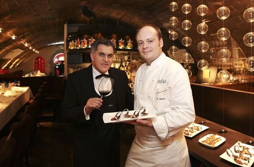 Delice-Chef Evangelos Pattas (li) mit seinem Küchenchef Benjamin Schuster sind überglücklich Foto: Hörner
