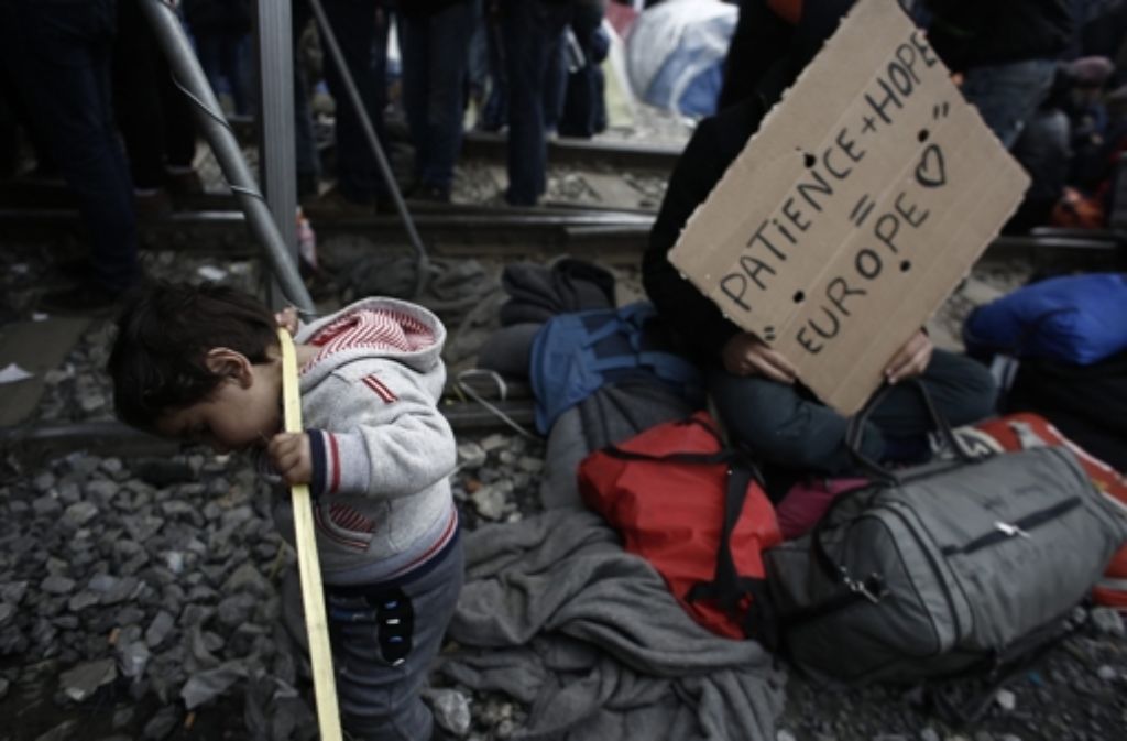 Mit Geduld zum Ziel? Vielen Flüchtlingen an der mazedonisch-griechischen Grenze bleibt nicht viel mehr als die Hoffnung.