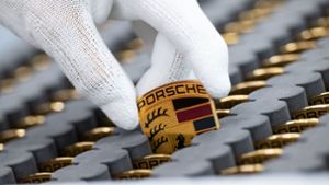 Im Zuge des Börsengangs der Porsche AG kaufte die Porsche SE reichlich Aktien und finanzierte den Kauf mit Schulden. Foto: dpa/Marijan Murat
