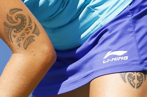 Die Tschechin Karolina Pliskova geizte bei den US Open nicht mit ihren Tattoo-Reizen ...  Foto: dpa