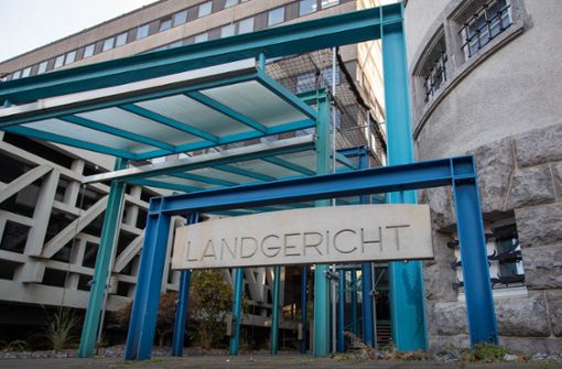 Am Landgericht in Bielefeld wurde ein Mann wegen versuchten Mordes im März verurteilt. Das Opfer ist nun gestorben. (Symbolbild) Foto: dpa/Friso Gentsch