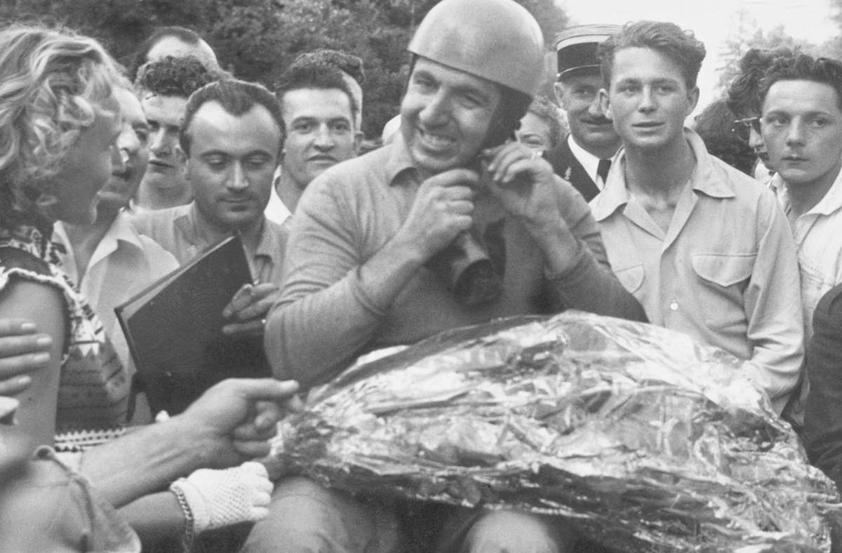 Alberto Ascari war der erste Doppel-Weltmeister der Formel-1-Historie – der Italiener holte sich den Titel 1952 und 1953. Dann ging der Stern von Juan Manuel Fangio auf und Ascari wurde irgendwie vergessen.