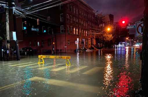 In und um New York sorgte das Unwetter Chaos. Foto: AFP/KENA BETANCUR