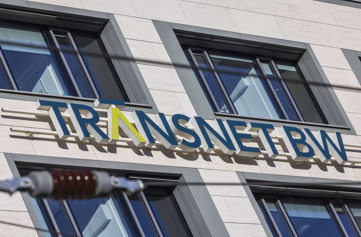 Seit Monaten wird über den Teilverkauf des Übertragungsnetzbetreibers Transnet diskutiert. Foto: Imago/Arnulf Hettrich