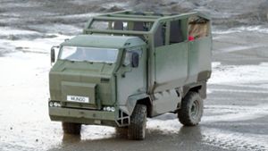 Lkw rammt Bundeswehrfahrzeug - Soldat in Lebensgefahr