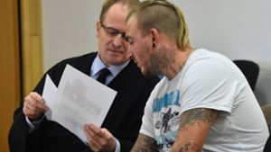 NPD-Funktionär muss wegen KZ-Tattoo ins Gefängnis