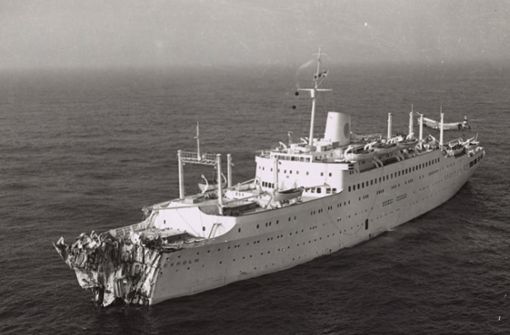 Kurs New York: die „Stockholm“ nach der Kollision mit der „Andrea Doria“ Foto: imago/piemags