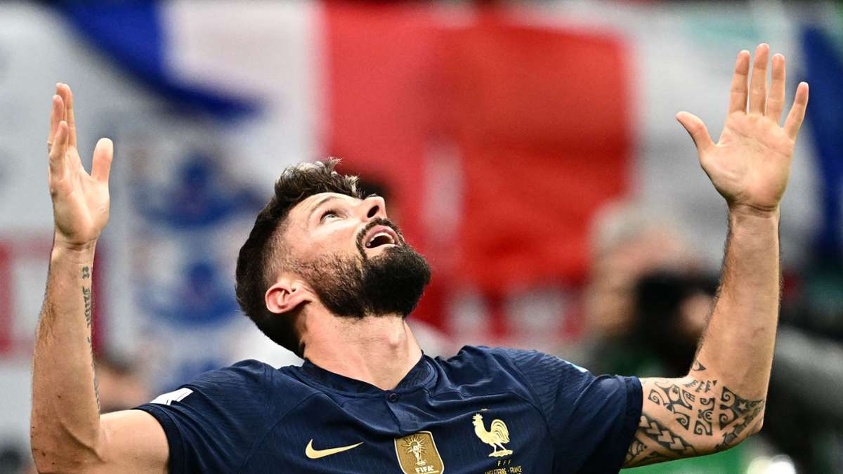 AC Milan: France's record goalscorer Giroud moves to America