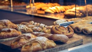 Welche Bäcker haben in Stuttgart auch Sonntags auf?